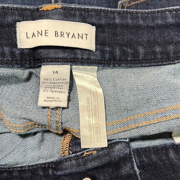 Lane Bryant dark rinse short - Picture 4 of 4